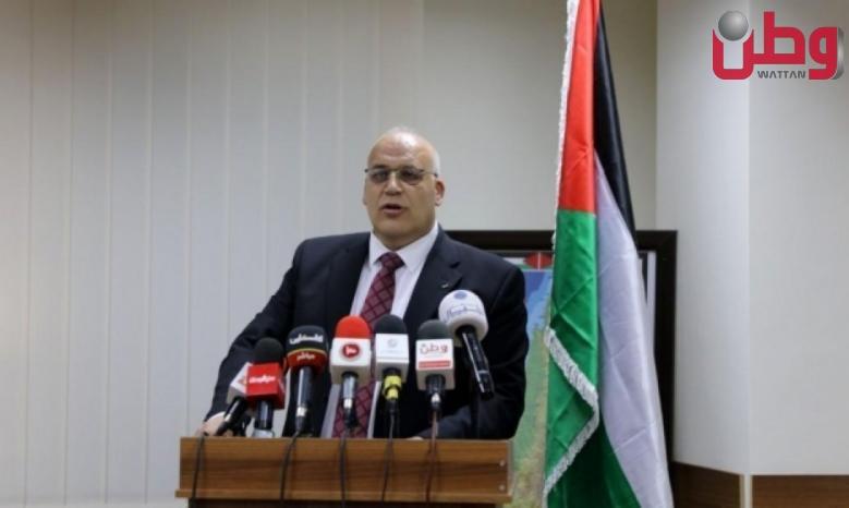وزير العمل نصري أبو جيش يعلن استمراره في الحكومة بعد رفض رئيس الوزراء استقالته منها