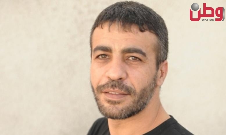 نادي الأسير يحذّر من خطورة نقل الأسير ناصر أبو حميد من المستشفى إلى السجن