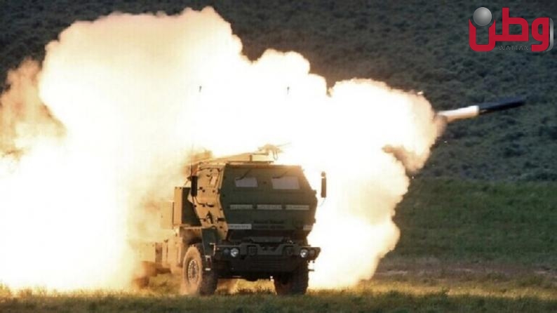 بريطانيا ستزود أوكرانيا براجمات صواريخ يصل مداها إلى 80 كيلومترا