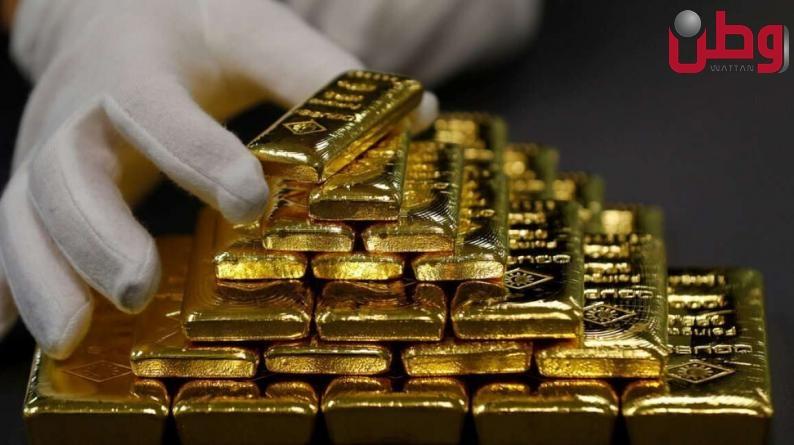 هبوط الذهب إلى أدنى مستوياته خلال شهر