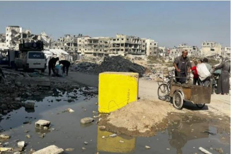 مركز حقوقي يُحذر من تمدد "الخط الأصفر" باتجاه الأحياء السكنية في قطاع غزة