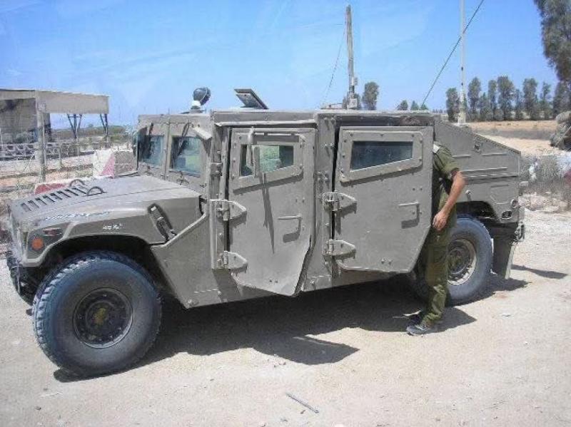 جيش الاحتلال يدعي سرقة مركبة "هامر" من قاعدة عسكرية جنوب البلاد