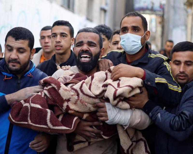 6 شهداء و35 جريحاً وصلوا مشافي غزة بـ24 ساعة