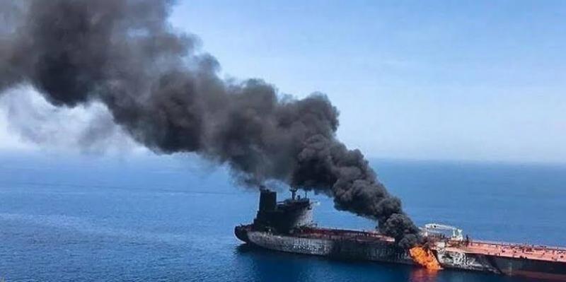 الحرس الثوري يعلن انفجار ناقلة نفط ثانية في هرمز.. وعراقجي يطرح خطة لإعادة فتح المضيق خلال 7 أيام