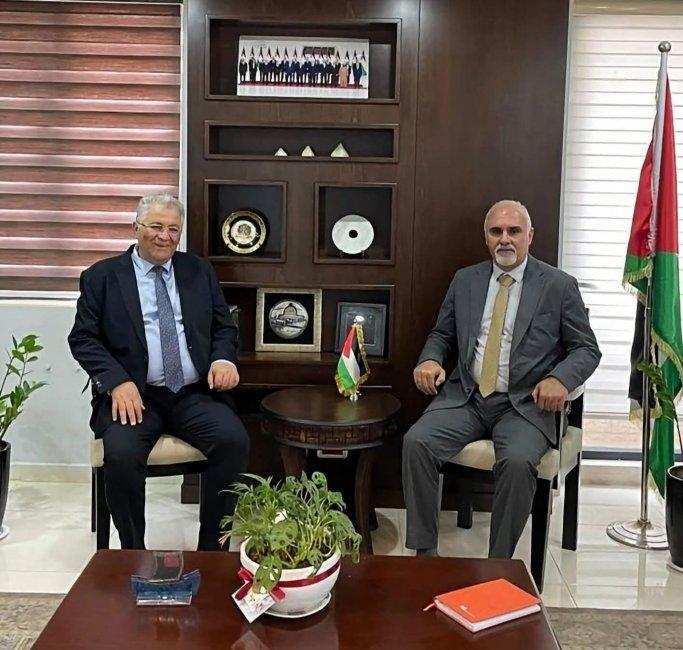 جامعة القدس ووزارة الزراعة تبحثان تعزيز التعاون لتطوير القطاع الزراعي